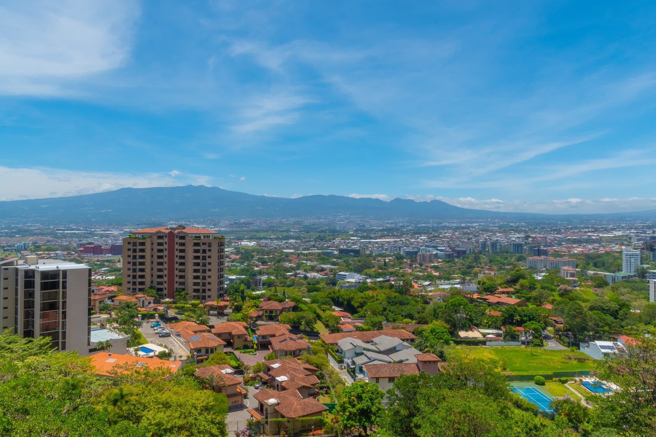 Panorama 180° – Valley view